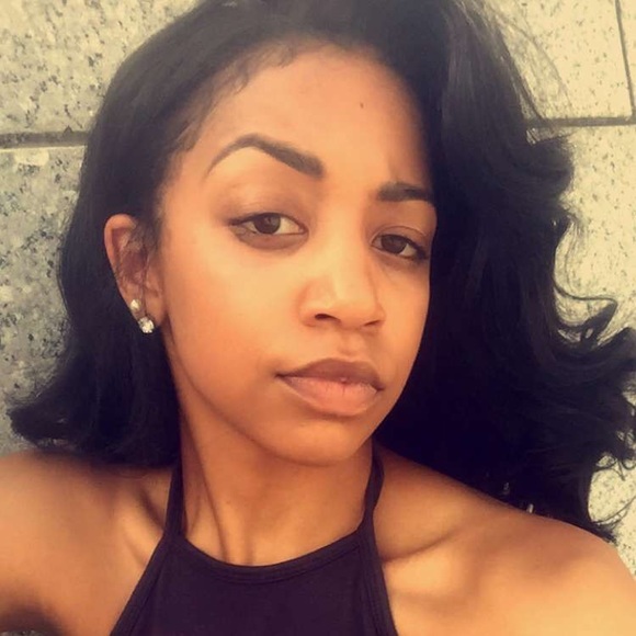 Meet your Posher, Maiya - Picture 3 of 5